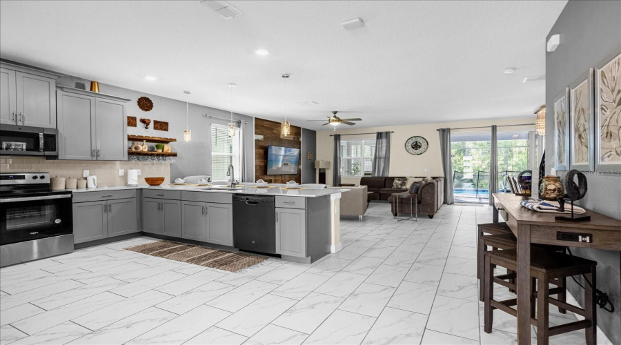 KISSIMMEE, Florida 34746, 8 Bedrooms Bedrooms, ,5 BathroomsBathrooms,Residential,For Sale,STOREY COVE,0,MFRO6410929