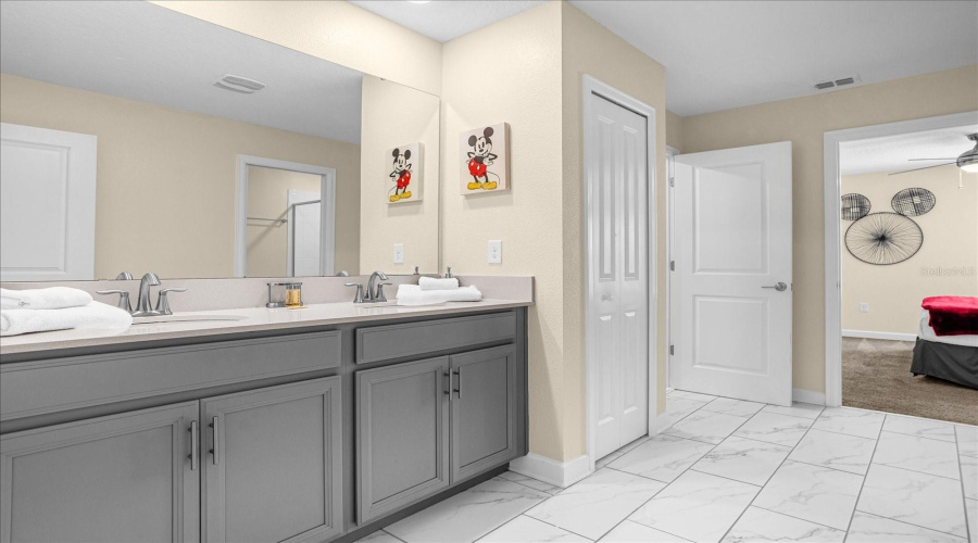 KISSIMMEE, Florida 34746, 8 Bedrooms Bedrooms, ,5 BathroomsBathrooms,Residential,For Sale,STOREY COVE,0,MFRO6410929