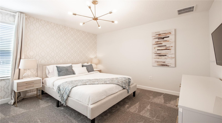 DAVENPORT, Florida 33896, 7 Bedrooms Bedrooms, ,5 BathroomsBathrooms,Residential,For Sale,DROP SHOT,0,MFRO6408621