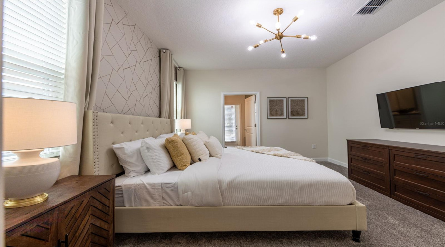 DAVENPORT, Florida 33896, 7 Bedrooms Bedrooms, ,5 BathroomsBathrooms,Residential,For Sale,DROP SHOT,0,MFRO6408621
