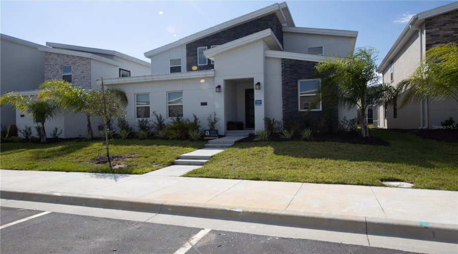 DAVENPORT, Florida 33896, 7 Bedrooms Bedrooms, ,5 BathroomsBathrooms,Residential,For Sale,DROP SHOT,0,MFRO6408621