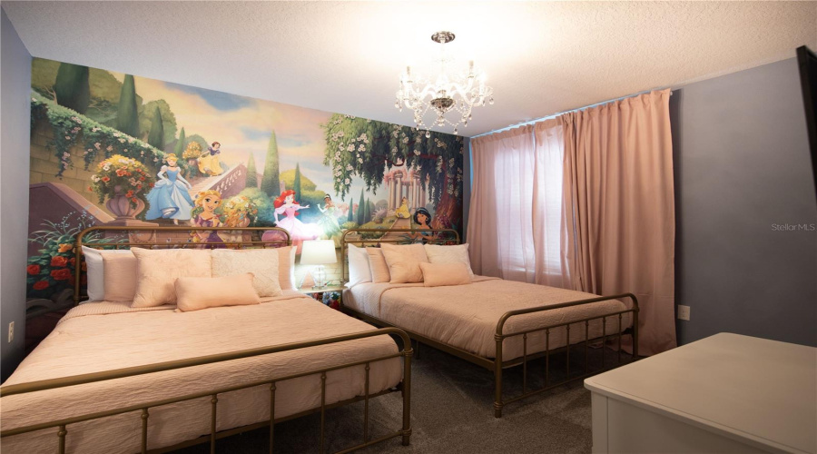 DAVENPORT, Florida 33896, 7 Bedrooms Bedrooms, ,5 BathroomsBathrooms,Residential,For Sale,DROP SHOT,0,MFRO6408621