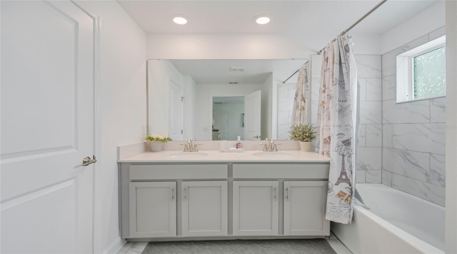 KISSIMMEE, Florida 34746, 4 Bedrooms Bedrooms, ,3 BathroomsBathrooms,Residential,For Sale,PENELOPE,0,MFRS5150008