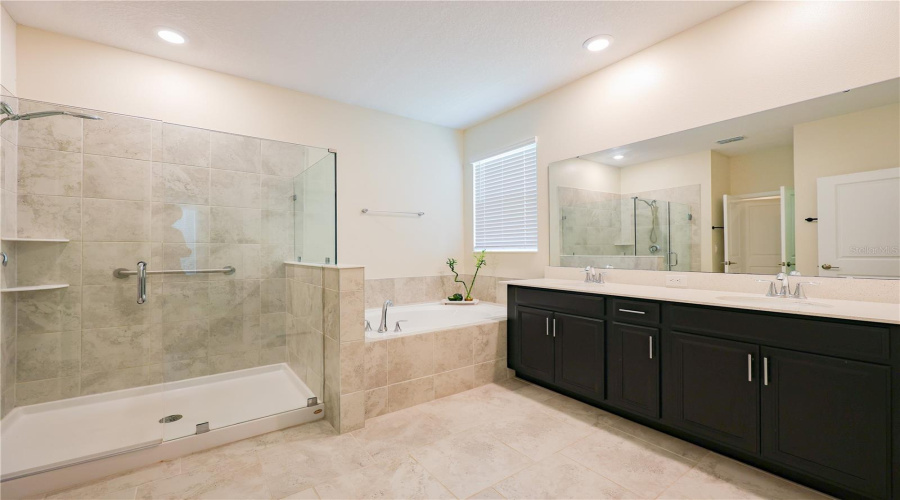 KISSIMMEE, Florida 34746, 4 Bedrooms Bedrooms, ,3 BathroomsBathrooms,Residential,For Sale,VERDE VALLEY,0,MFRO6410175