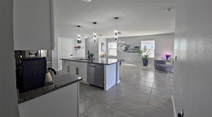 DAVENPORT, Florida 33837, 5 Bedrooms Bedrooms, ,3 BathroomsBathrooms,Residential,For Sale,CASCADES,0,MFRS5150489