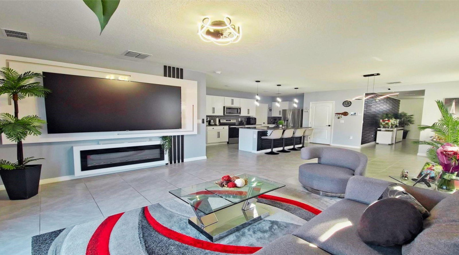 DAVENPORT, Florida 33837, 5 Bedrooms Bedrooms, ,3 BathroomsBathrooms,Residential,For Sale,CASCADES,0,MFRS5150489