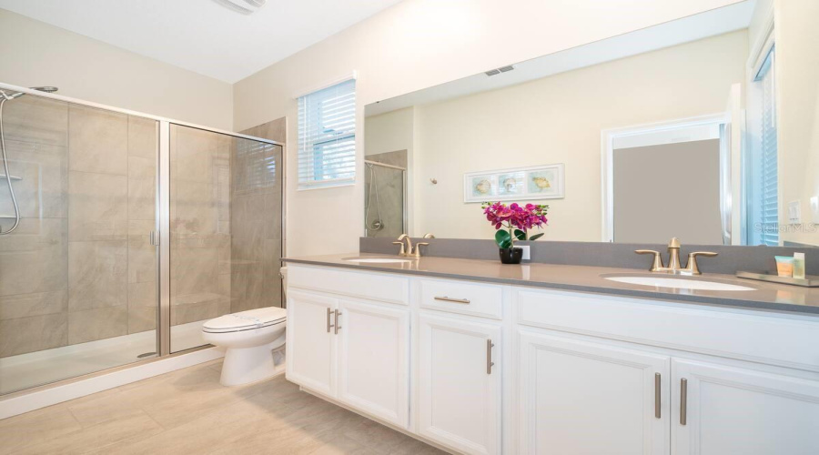 KISSIMMEE, Florida 34746, 5 Bedrooms Bedrooms, ,5 BathroomsBathrooms,Residential,For Sale,BOOKMARK,0,MFRS5150671