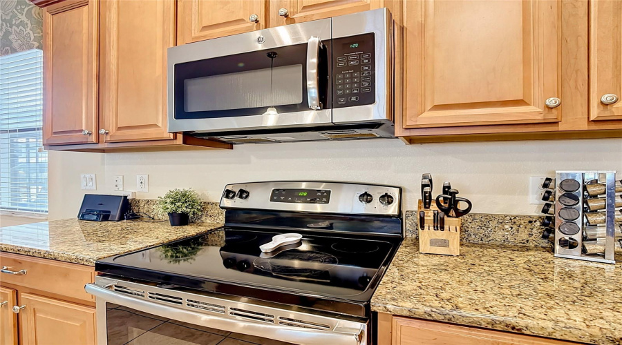 DAVENPORT, Florida 33896, 4 Bedrooms Bedrooms, ,3 BathroomsBathrooms,Residential,For Sale,MOON VALLEY,0,MFRO6411006