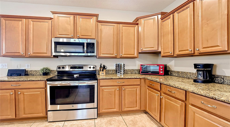 DAVENPORT, Florida 33896, 4 Bedrooms Bedrooms, ,3 BathroomsBathrooms,Residential,For Sale,MOON VALLEY,0,MFRO6411006