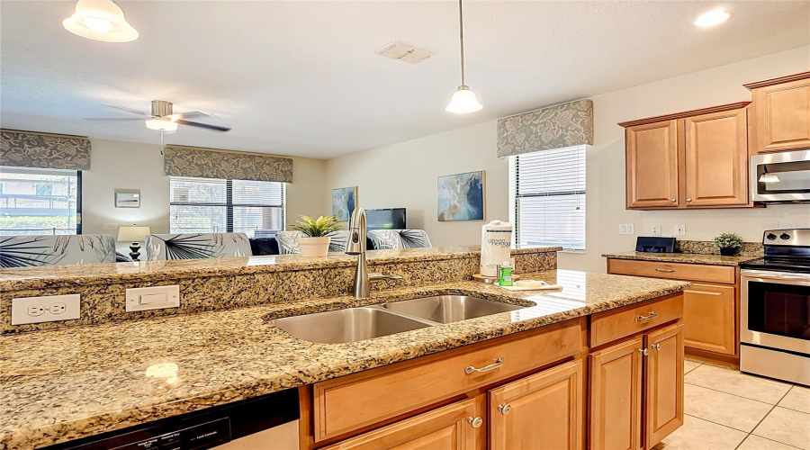 DAVENPORT, Florida 33896, 4 Bedrooms Bedrooms, ,3 BathroomsBathrooms,Residential,For Sale,MOON VALLEY,0,MFRO6411006