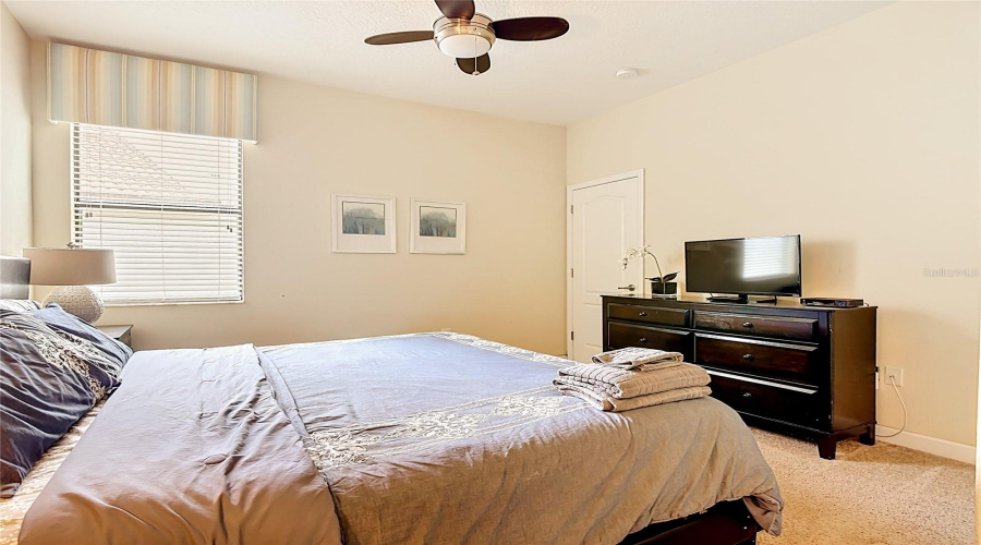 DAVENPORT, Florida 33896, 4 Bedrooms Bedrooms, ,3 BathroomsBathrooms,Residential,For Sale,MOON VALLEY,0,MFRO6411006