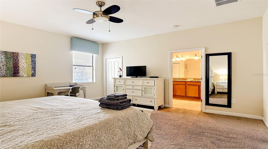 DAVENPORT, Florida 33896, 4 Bedrooms Bedrooms, ,3 BathroomsBathrooms,Residential,For Sale,MOON VALLEY,0,MFRO6411006