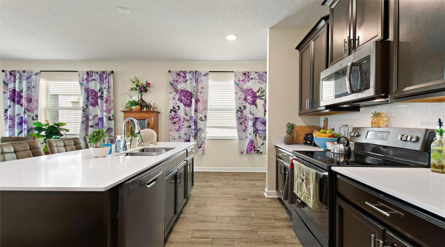 DAVENPORT, Florida 33896, 3 Bedrooms Bedrooms, ,2 BathroomsBathrooms,Residential,For Sale,PACIFIC DUNES DR,0,MFRS5150648