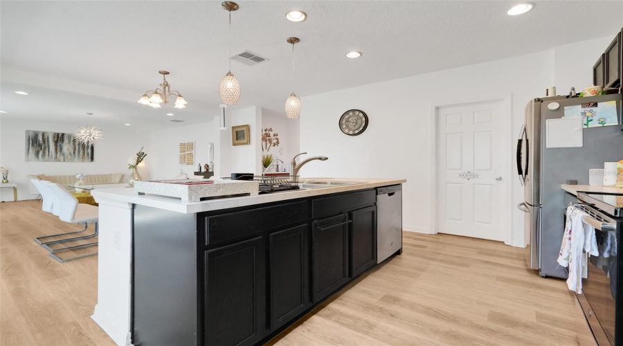 DAVENPORT, Florida 33837, 4 Bedrooms Bedrooms, ,2 BathroomsBathrooms,Residential,For Sale,SAMUEL,0,MFRO6406916