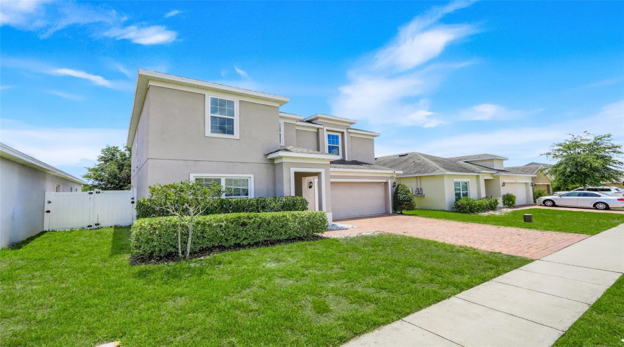 DAVENPORT, Florida 33837, 4 Bedrooms Bedrooms, ,2 BathroomsBathrooms,Residential,For Sale,SAMUEL,0,MFRO6406916
