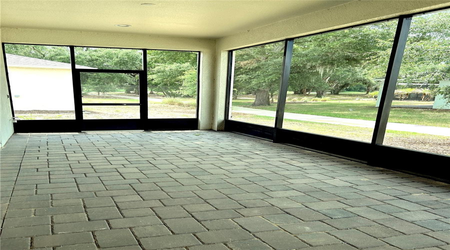 KISSIMMEE, Florida 34747, 3 Bedrooms Bedrooms, ,2 BathroomsBathrooms,Residential,For Sale,WHITEWOOD,0,MFRO6411171