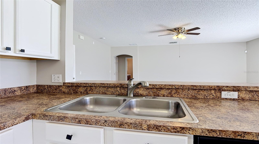 KISSIMMEE, Florida 34746, 4 Bedrooms Bedrooms, ,3 BathroomsBathrooms,Residential,For Sale,LIBERTY HALL,0,MFRC7526612