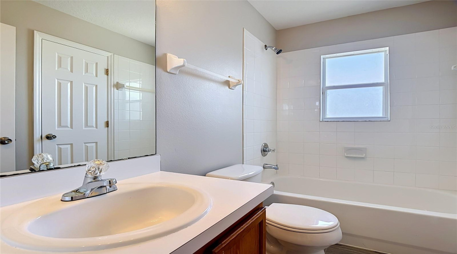 KISSIMMEE, Florida 34746, 4 Bedrooms Bedrooms, ,3 BathroomsBathrooms,Residential,For Sale,LIBERTY HALL,0,MFRC7526612