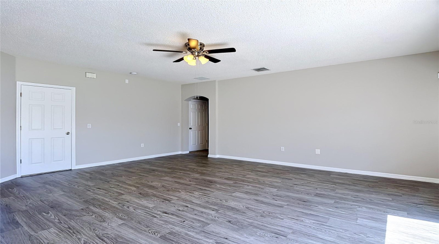 KISSIMMEE, Florida 34746, 4 Bedrooms Bedrooms, ,3 BathroomsBathrooms,Residential,For Sale,LIBERTY HALL,0,MFRC7526612