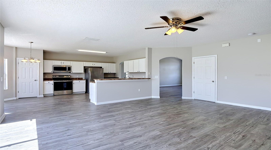 KISSIMMEE, Florida 34746, 4 Bedrooms Bedrooms, ,3 BathroomsBathrooms,Residential,For Sale,LIBERTY HALL,0,MFRC7526612