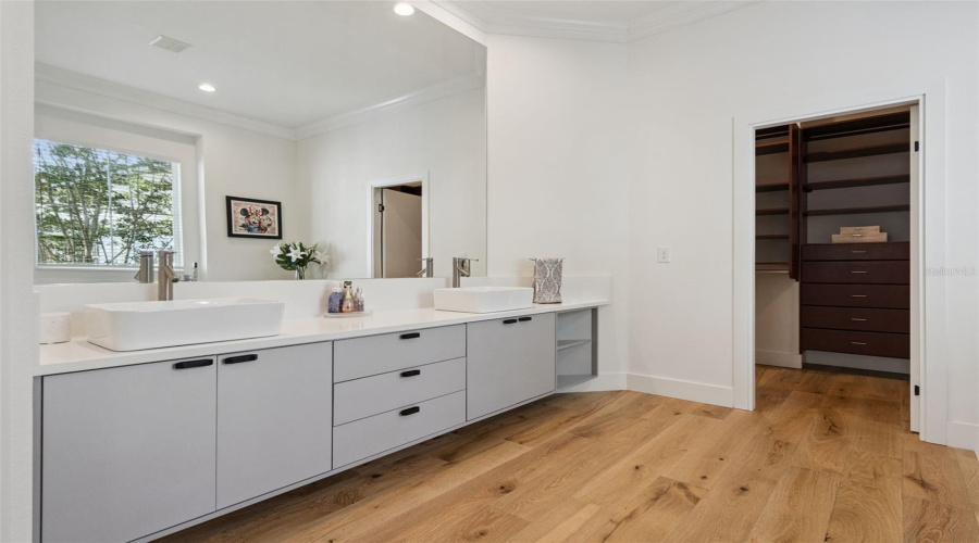 CELEBRATION, Florida 34747, 5 Bedrooms Bedrooms, ,4 BathroomsBathrooms,Residential,For Sale,CROTON,0,MFRO6410907