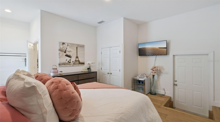 CELEBRATION, Florida 34747, 5 Bedrooms Bedrooms, ,4 BathroomsBathrooms,Residential,For Sale,CROTON,0,MFRO6410907