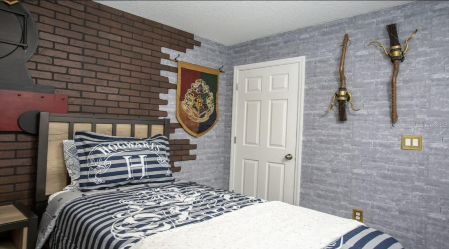 KISSIMMEE, Florida 34747, 5 Bedrooms Bedrooms, ,4 BathroomsBathrooms,Residential,For Sale,CAREY PALM,0,MFRO6411209