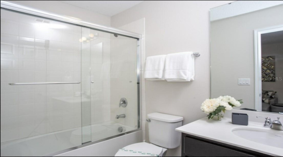KISSIMMEE, Florida 34747, 5 Bedrooms Bedrooms, ,4 BathroomsBathrooms,Residential,For Sale,CAREY PALM,0,MFRO6411209