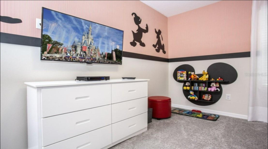 KISSIMMEE, Florida 34747, 5 Bedrooms Bedrooms, ,4 BathroomsBathrooms,Residential,For Sale,CAREY PALM,0,MFRO6411209
