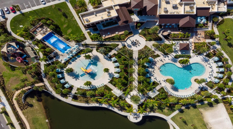 KISSIMMEE, Florida 34747, 5 Bedrooms Bedrooms, ,4 BathroomsBathrooms,Residential,For Sale,CAREY PALM,0,MFRO6411209
