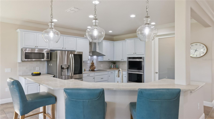 KISSIMMEE, Florida 34746, 4 Bedrooms Bedrooms, ,3 BathroomsBathrooms,Residential,For Sale,EAGLE TALON,0,MFRO6411064