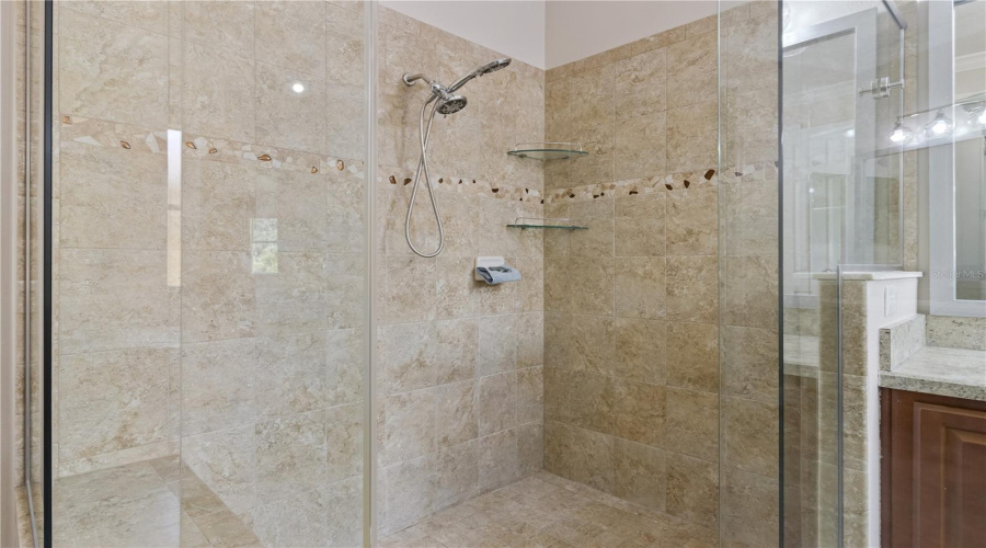KISSIMMEE, Florida 34746, 4 Bedrooms Bedrooms, ,3 BathroomsBathrooms,Residential,For Sale,EAGLE TALON,0,MFRO6411064