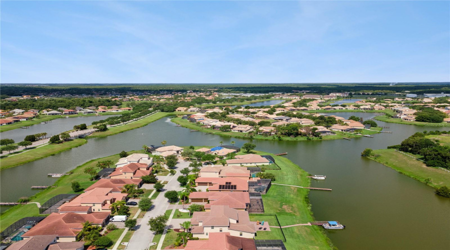 KISSIMMEE, Florida 34746, 4 Bedrooms Bedrooms, ,3 BathroomsBathrooms,Residential,For Sale,EAGLE TALON,0,MFRO6411064