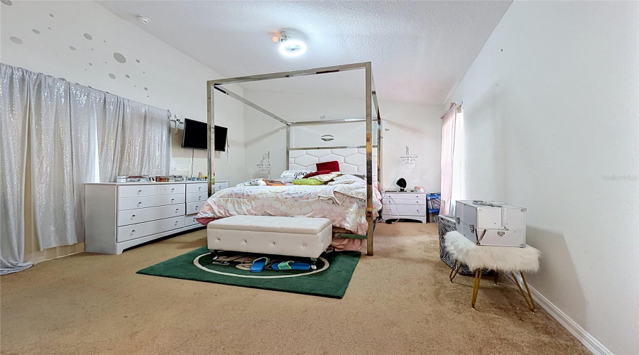 DAVENPORT, Florida 33897, 4 Bedrooms Bedrooms, ,3 BathroomsBathrooms,Residential,For Sale,HYPOLITA,0,MFRS5150565