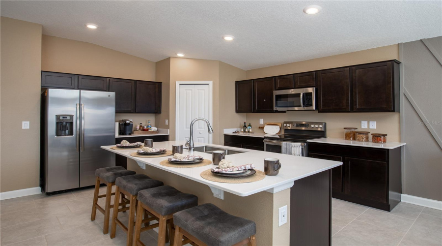 KISSIMMEE, Florida 34746, 4 Bedrooms Bedrooms, ,2 BathroomsBathrooms,Residential,For Sale,WORCHESTER,0,MFRO6411269