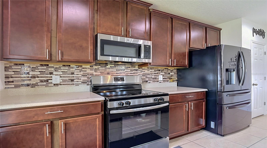 DAVENPORT, Florida 33837, 4 Bedrooms Bedrooms, ,2 BathroomsBathrooms,Residential,For Sale,ANNA,0,MFRO6411426