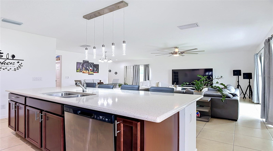 DAVENPORT, Florida 33837, 4 Bedrooms Bedrooms, ,2 BathroomsBathrooms,Residential,For Sale,ANNA,0,MFRO6411426