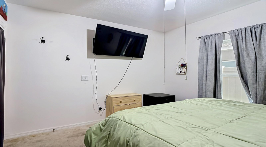 DAVENPORT, Florida 33837, 4 Bedrooms Bedrooms, ,2 BathroomsBathrooms,Residential,For Sale,ANNA,0,MFRO6411426