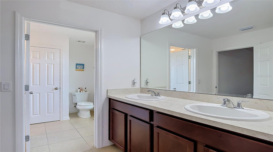 DAVENPORT, Florida 33837, 4 Bedrooms Bedrooms, ,2 BathroomsBathrooms,Residential,For Sale,ANNA,0,MFRO6411426