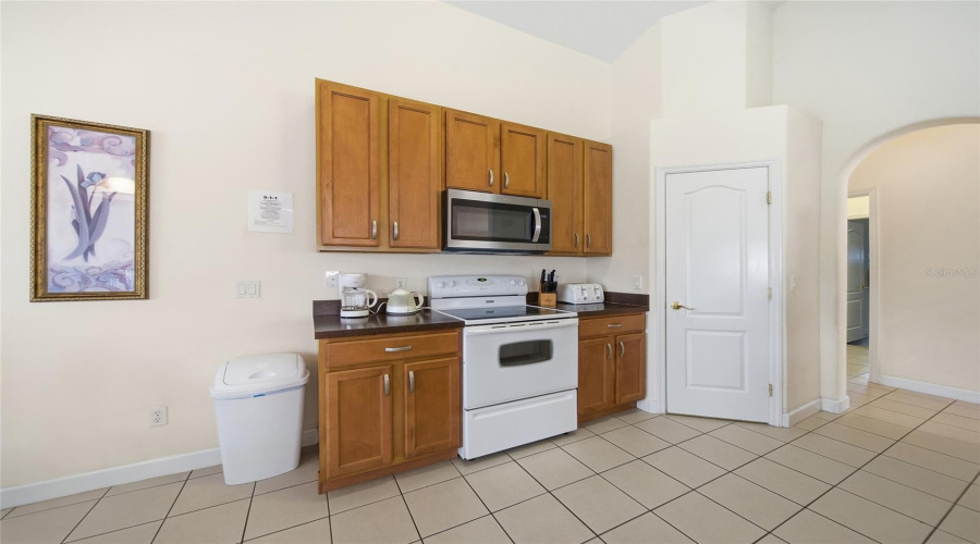 DAVENPORT, Florida 33897, 4 Bedrooms Bedrooms, ,3 BathroomsBathrooms,Residential,For Sale,OLD BRIDGE,0,MFRO6411421