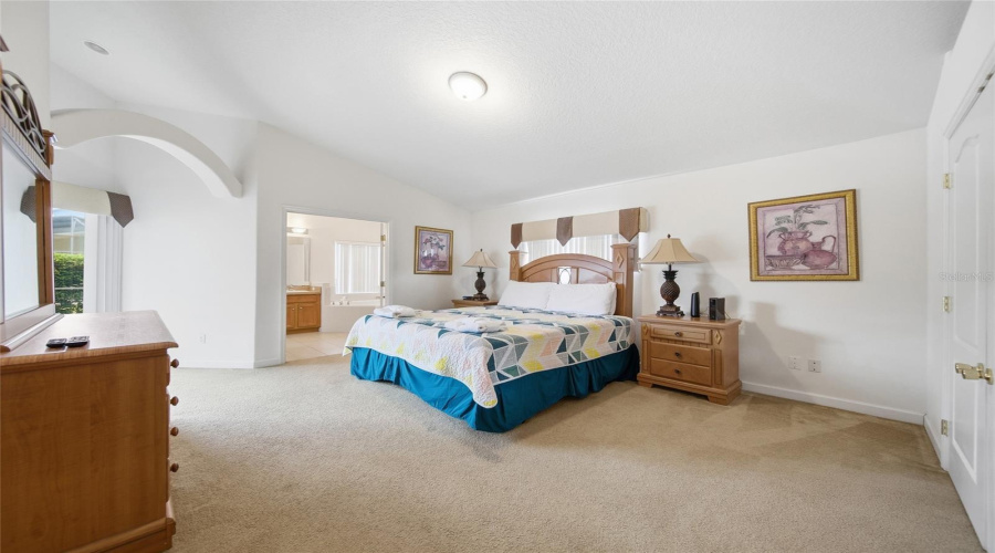 DAVENPORT, Florida 33897, 4 Bedrooms Bedrooms, ,3 BathroomsBathrooms,Residential,For Sale,OLD BRIDGE,0,MFRO6411421
