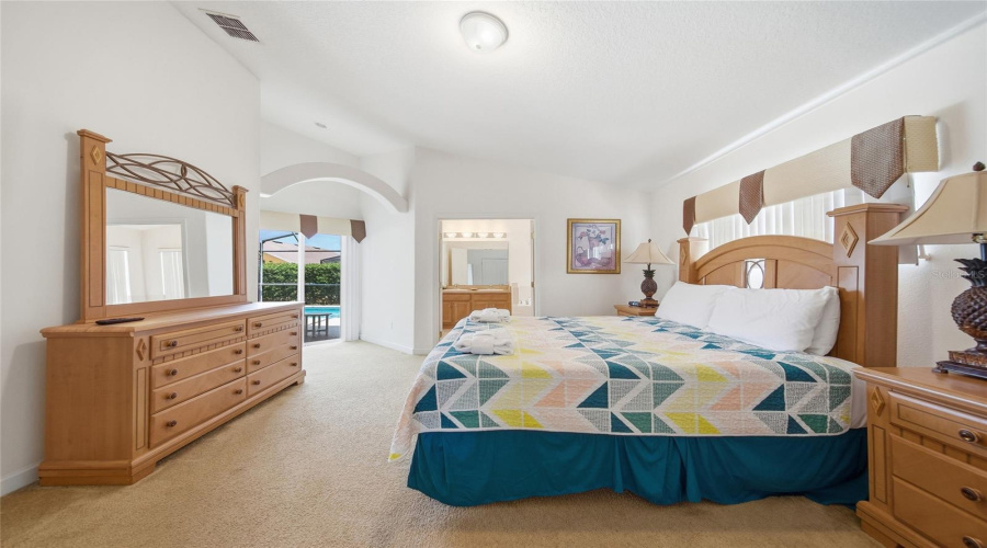 DAVENPORT, Florida 33897, 4 Bedrooms Bedrooms, ,3 BathroomsBathrooms,Residential,For Sale,OLD BRIDGE,0,MFRO6411421