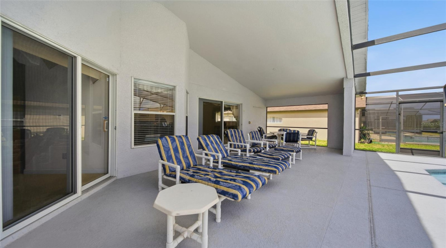 DAVENPORT, Florida 33897, 4 Bedrooms Bedrooms, ,3 BathroomsBathrooms,Residential,For Sale,OLD BRIDGE,0,MFRO6411421