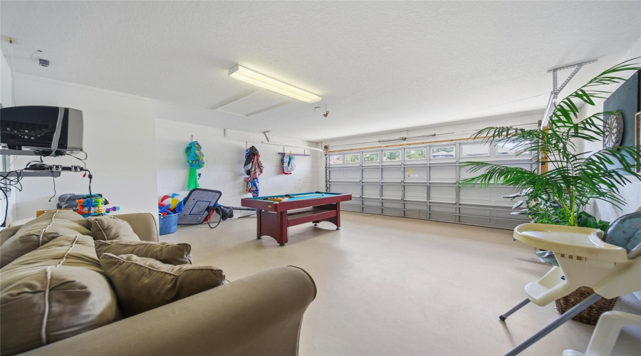 DAVENPORT, Florida 33897, 4 Bedrooms Bedrooms, ,3 BathroomsBathrooms,Residential,For Sale,OLD BRIDGE,0,MFRO6411421