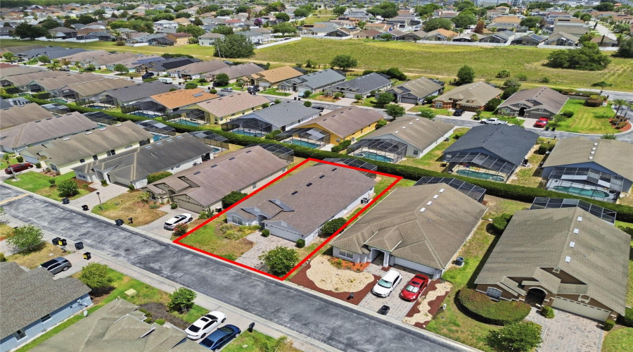 DAVENPORT, Florida 33897, 4 Bedrooms Bedrooms, ,3 BathroomsBathrooms,Residential,For Sale,OLD BRIDGE,0,MFRO6411421