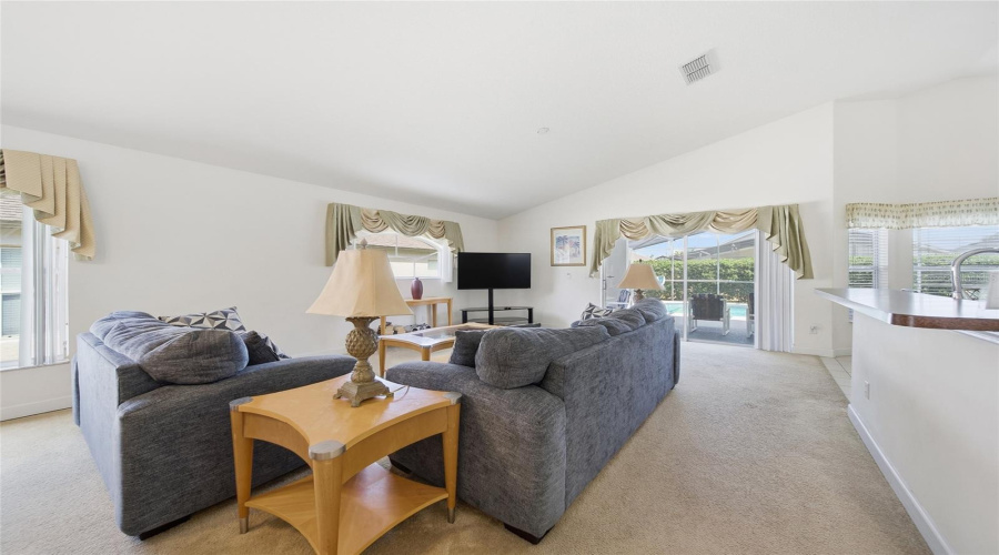 DAVENPORT, Florida 33897, 4 Bedrooms Bedrooms, ,3 BathroomsBathrooms,Residential,For Sale,OLD BRIDGE,0,MFRO6411421