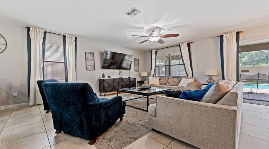 DAVENPORT, Florida 33896, 8 Bedrooms Bedrooms, ,5 BathroomsBathrooms,Residential,For Sale,MOON VALLEY,0,MFRS5150724