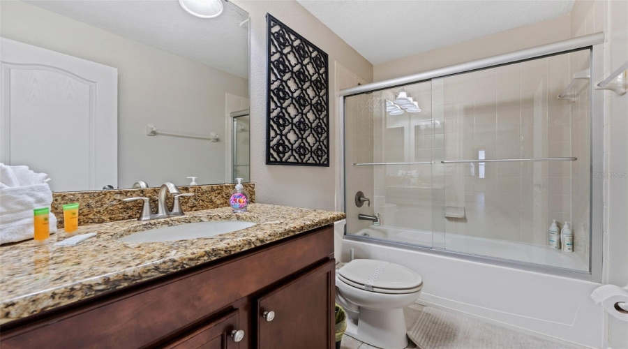 DAVENPORT, Florida 33896, 8 Bedrooms Bedrooms, ,5 BathroomsBathrooms,Residential,For Sale,MOON VALLEY,0,MFRS5150724