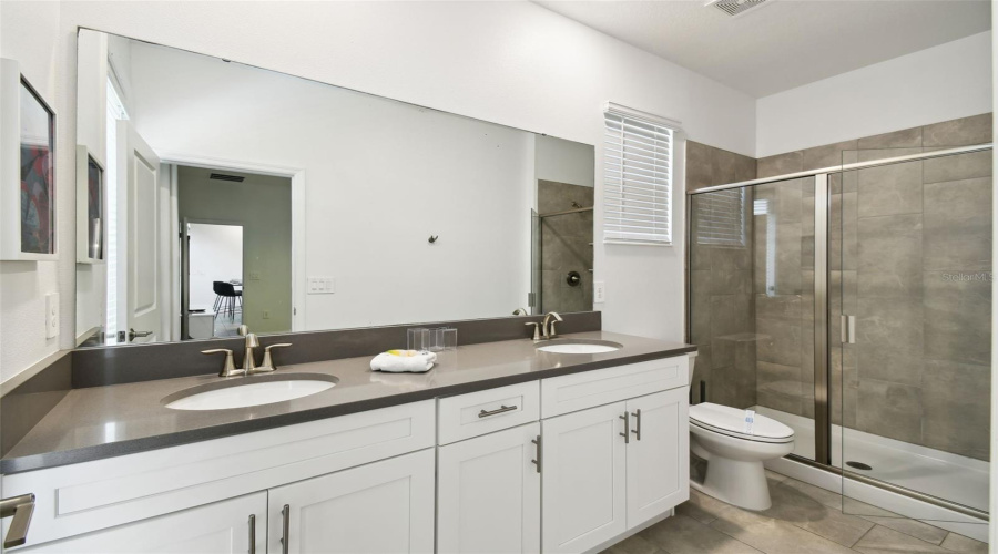 KISSIMMEE, Florida 34746, 5 Bedrooms Bedrooms, ,5 BathroomsBathrooms,Residential,For Sale,RHYME,0,MFRO6411150