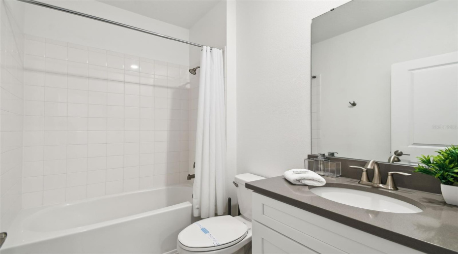 KISSIMMEE, Florida 34746, 5 Bedrooms Bedrooms, ,5 BathroomsBathrooms,Residential,For Sale,RHYME,0,MFRO6411150